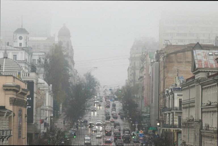 Погода в Києві у грудні 2025 року: туман, плюсова температура і спокій без снігу