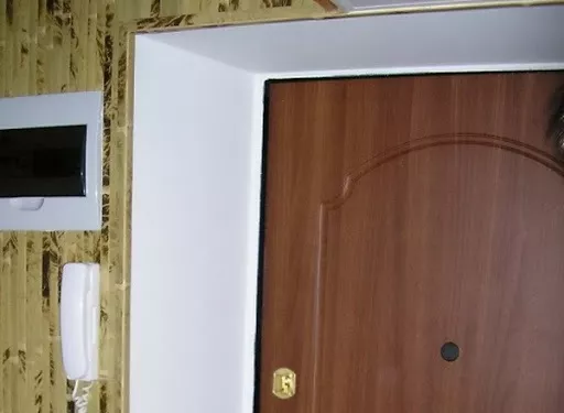Монтаж укосів на дверях: технологія, матеріали та поради