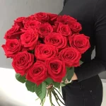 Кущові троянди як витончене рішення для стильного букета