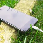 Чому тепло вбиває батарею смартфона: фізика процесу